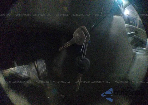 2001 GMC New Sierra K1500 z USA, uszkodzony, nr VIN 2GTEK19T311393078